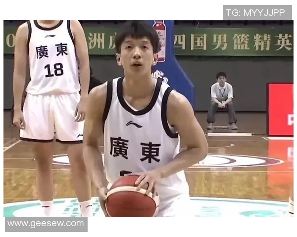 3月4日广州男篮对阵深圳精彩比赛录像回顾与分析