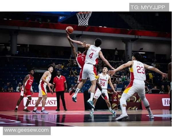 中国男篮与加拿大热身赛精彩回顾全场录像分析与精彩瞬间分享