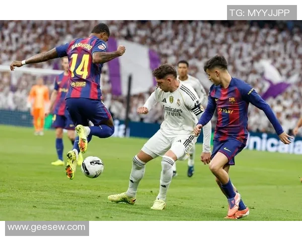 西甲巅峰对决10月25日皇马与巴萨精彩视频回顾与分析